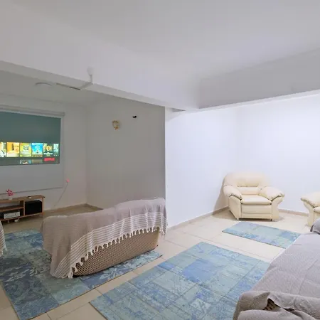 Amber 4 Plus 3 With Pool,sauna And Billiards In * Φετιγιέ