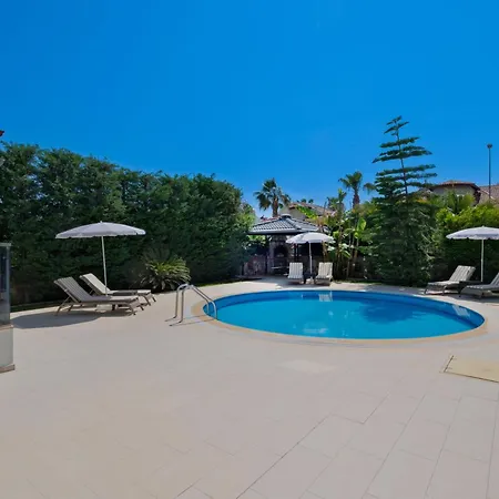 Amber 4 Plus 3 With Pool,sauna And Billiards In * Φετιγιέ