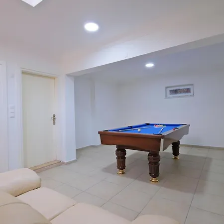 Amber 4 Plus 3 With Pool,sauna And Billiards In Φετιγιέ