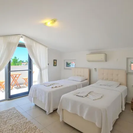 فيلة Amber 4 Plus 3 With Pool,sauna And Billiards In